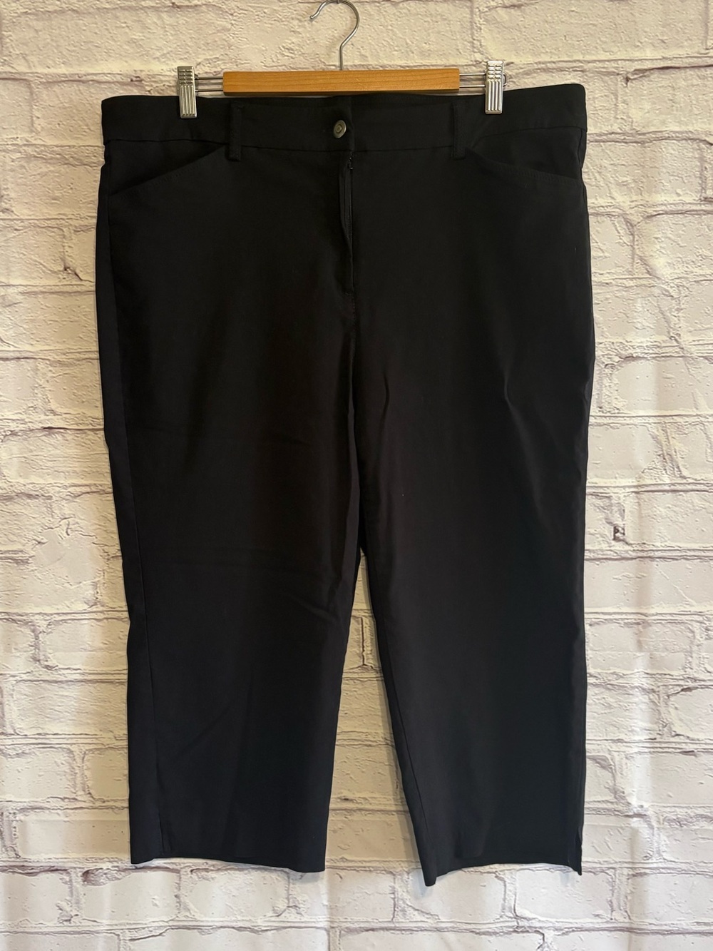 🌿5/$25 Ruby Rd. Black Capri Pants